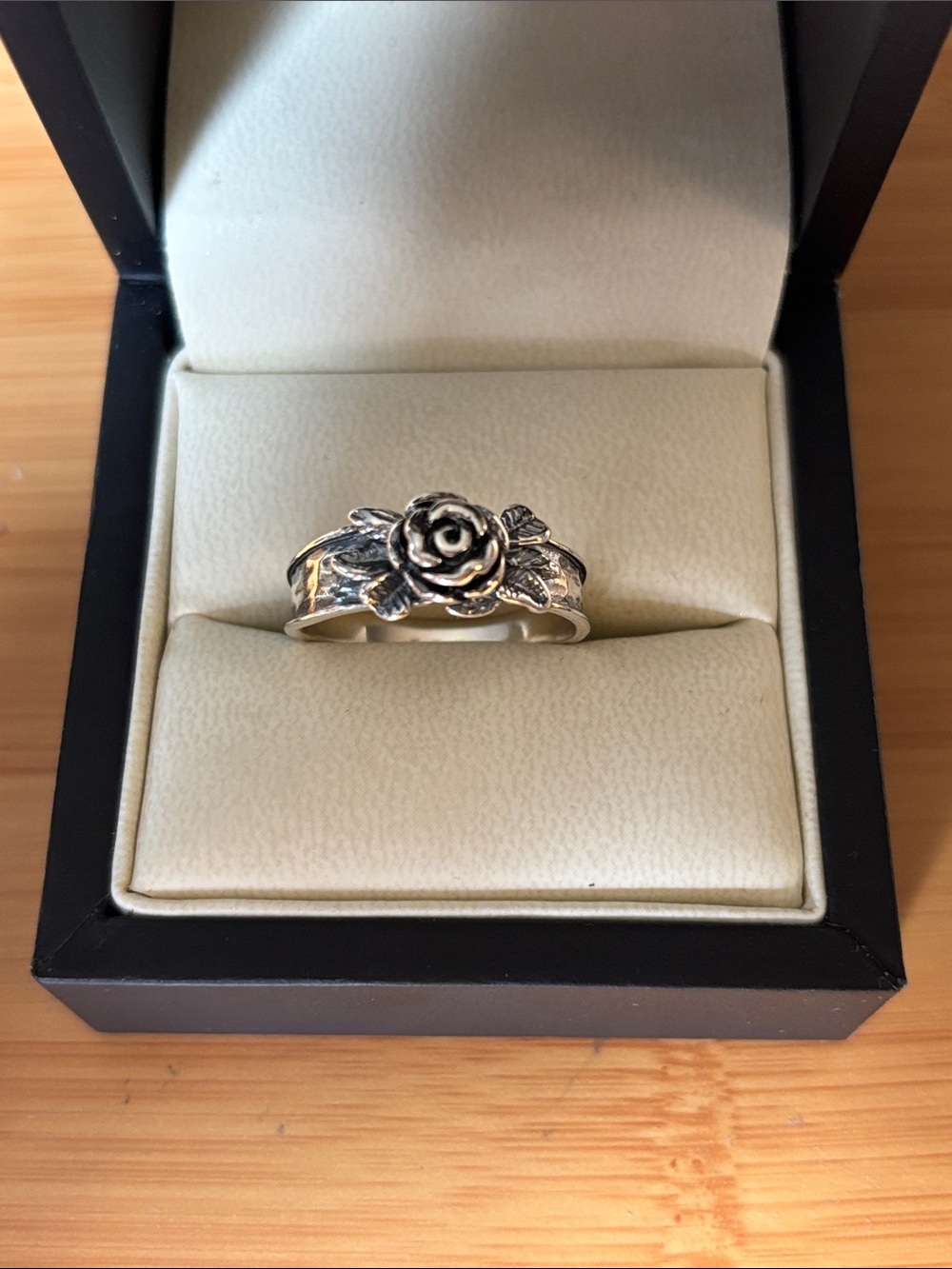 Sterling Silver Rose Band Ring - Floral Women's Ring NWOT box not included